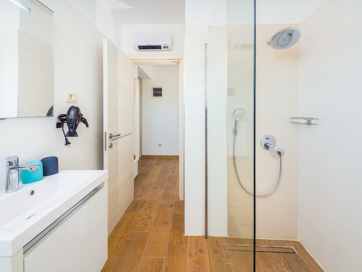 Appartments Adriatic Omišalj Eksteriør billede